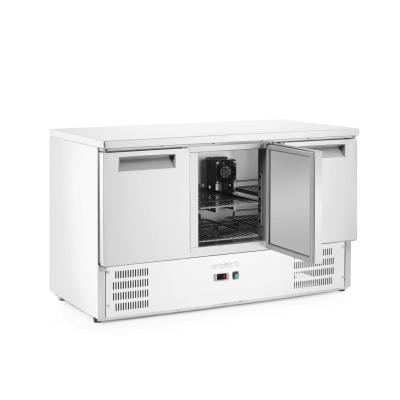 ARKTIC 236147 | Třídveřový chladicí stůl s pracovní deskou a podstavcem, Arktic, 219L