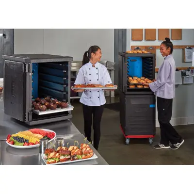 Termoizolační box Cam GoBox s předním plněním pro nádoby 600x400 mm, se 6 vestavěnými drážkami, Cambro, 126 l, s 6 drážkami,