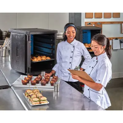 Termoizolační box Cam GoBox s předním plněním pro nádoby 600x400 mm, se 6 vestavěnými drážkami, Cambro, 126 l, s 6 drážkami,