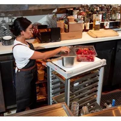 Camshelving Kontejnerový vozík, 9x GN1/1, Cambro, 730x438x(H)102mm | UGNPR11H9480