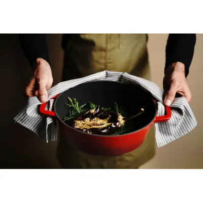 Litinový kastrol smaltovaný, HENDI, 4,4L, Červená, 365x290x(H)115mm | 626849