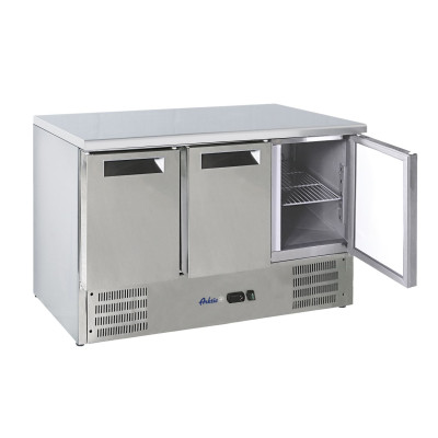 Třídveřový chladicí stůl s pracovní deskou a podstavcem, Arktic, 219L, 220-240V/152W, 1365x700x(H)855mm | 236147
