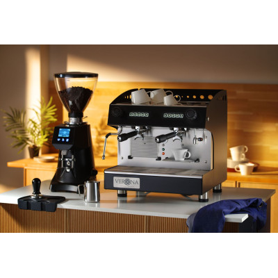 Kompaktní automatický kávovar Julia, 2-skupinový, HENDI, Černá, 230V/2700W, 475x563x(H)530mm | 207499