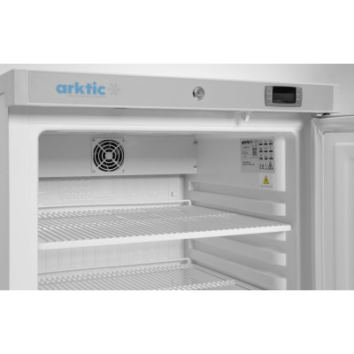 Chladnička Budget Line v bílém lakovaném ocelovém krytu, Arktic, Budget Line, Bílá, 230V/124W, 598x623x(H)838mm | 236000