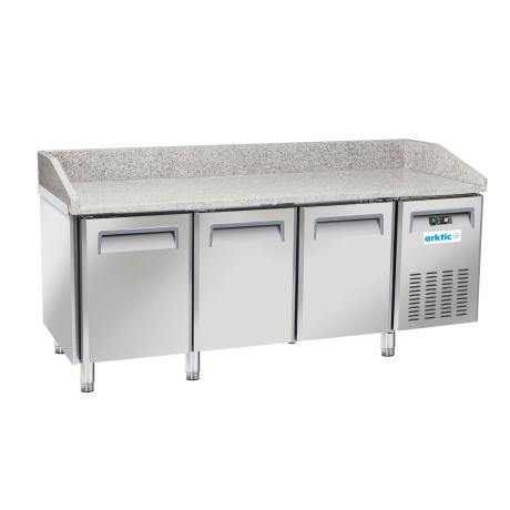 Chladící pult na pizzu se 3 dveřmi, Arktic, 186L, 220-240V/450W, 2025x800x(H)1040mm | 236796