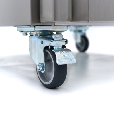 Maxima Mrazící skříň - 600 l - 3 nastavitelné police (2/1 GN) - nerezová ocel - na kolečkách |  09400007