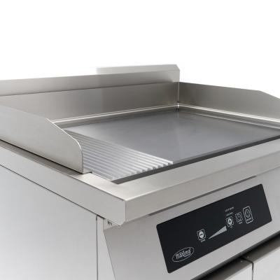 MAXIMA 09371100 | Indukční grilovací deska 700 - hladká a drážkovaná - 10 000 W - dvojitá - se stojanem