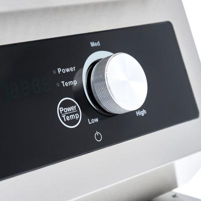 Indukční wok vařič 700 – Ø28cm – 5000W – se stojanem | MAXIMA 09371300
