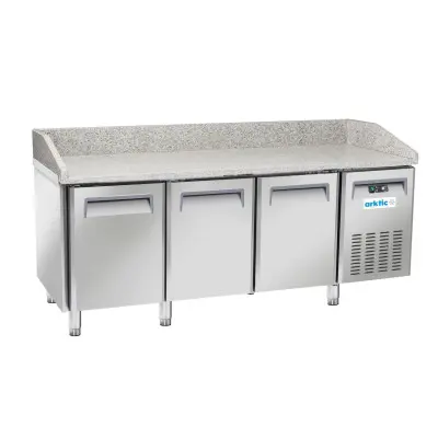 Chladící pult na pizzu se 3 dveřmi, Arktic, 186L, 220-240V/450W, 2025x800x(H)1040mm | 236796