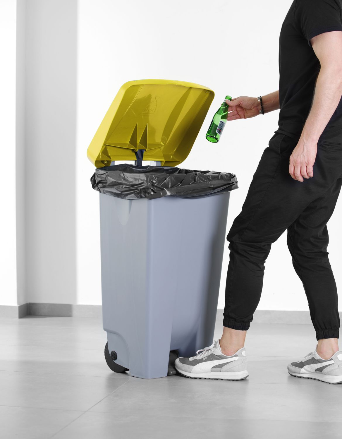 370985f42c9ac39146484812948f5146